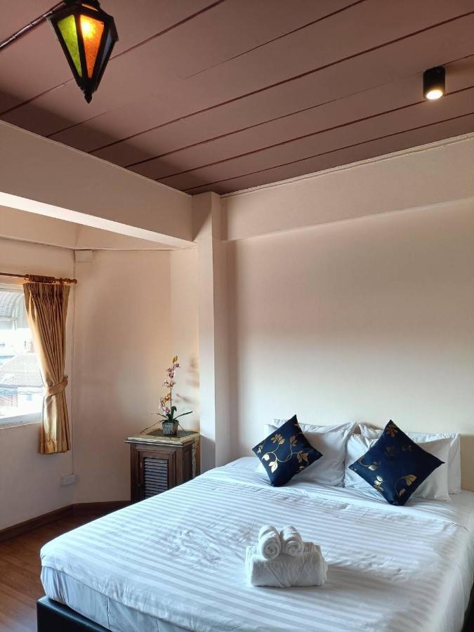Soft Night Barzaar Chiang Mai Exterior photo