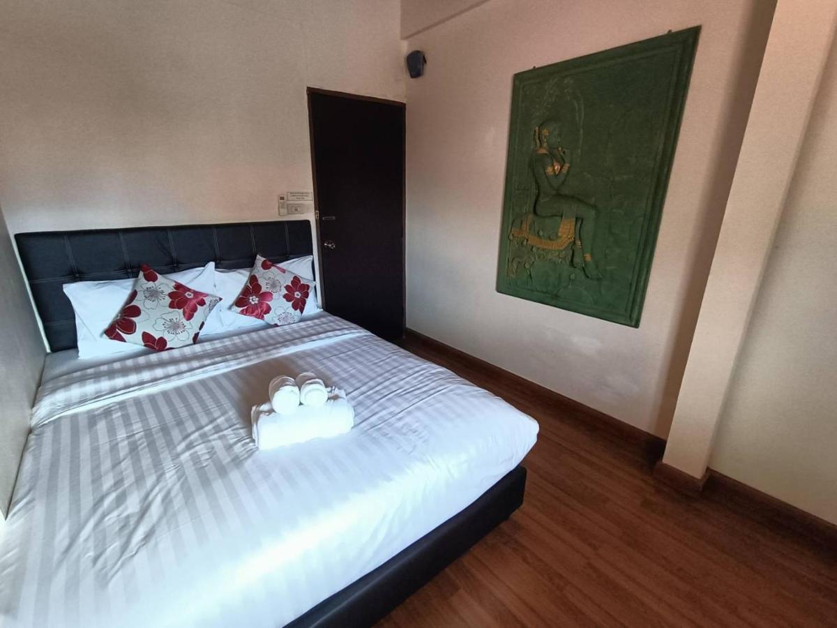 Soft Night Barzaar Chiang Mai Exterior photo